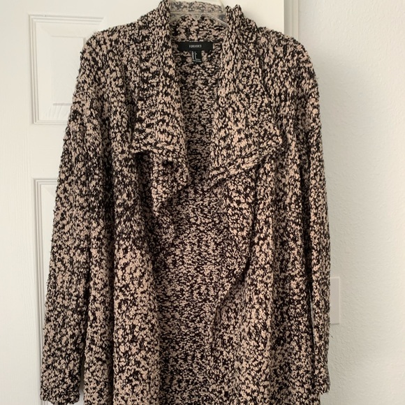 Textured oversized open sweater
L - Picture 1 of 1